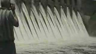 preview picture of video 'Lake Whitney Releases Recent Rains 7/7/2007'