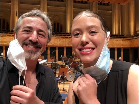 Roberta Sá canta "Essa moça tá diferente" de Chico Buarque. Marcelo Ghelfi, arranjo.