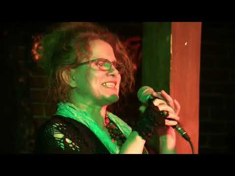 Maria Răducanu - Ia uite-o, zău! @ Cafeneaua Artiștilor | Buzău | 7 iunie 2014