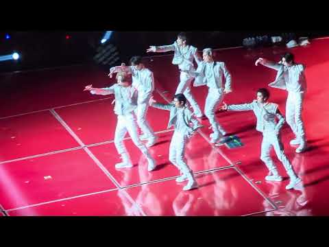 231022 Enhypen Fate in Chicago - Fever