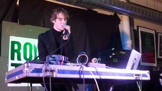 East India Youth 02 Dripping Down (Rough Trade East 13/01/2014)