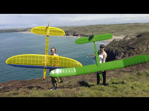 Vintage glider formation flying.