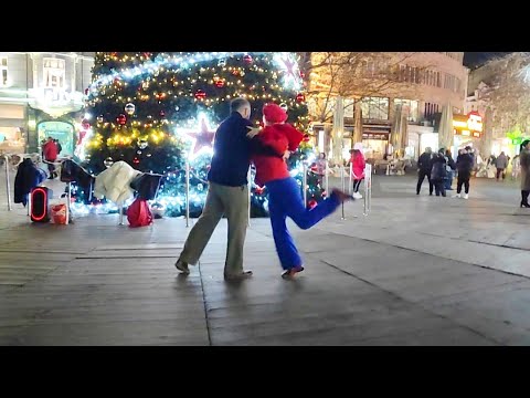 Plovdiv, Bulgaria 🇧🇬 4K HDR Impromptu Tango dancing in the square
