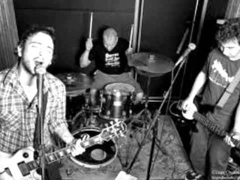 Deluxe Trio - Despertador