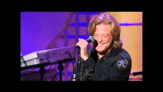 Hall &amp; Oates - Live In Concert - 10 - Me &amp; Mrs Jones (HQ).mp4