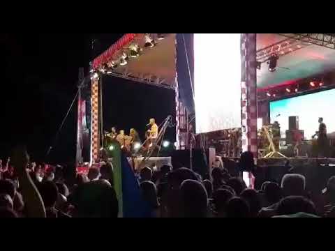 Doček Zlatka Dalića u Livnu 24.7.2018. - Thompson - Pukni puško