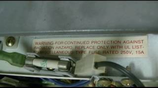 VINTAGE GE SpaceMaker II Microwave From 1987, Part 2 - Poking Around Inside