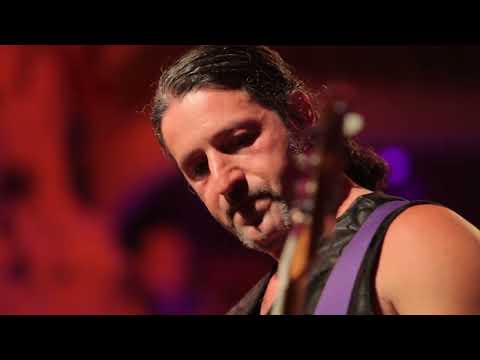 Video thumbnail for Navegando (En directo Palau, 2011)