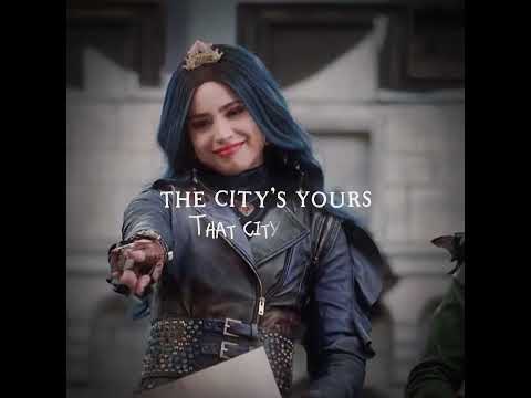 I miss the old cast of descendants😭😭😭.