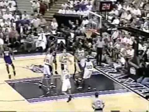 Kobe Bryant - 35 Points vs Kings (Game 3 of 2000 Playoffs )