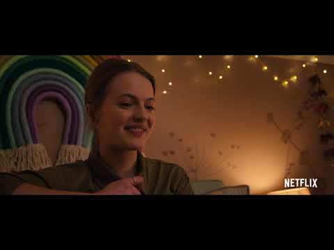 Emma’s bedroom studio: fairy lights, a laptop mic, and a melody that starts a movement