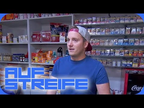 Alcohol for 15-year-old students? Something's not right at this kiosk! | On Patrol | SAT.1