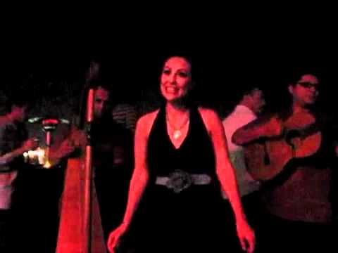 Susie Garcia Sings "Crei"