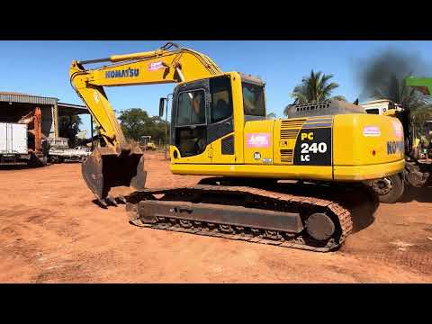 ESCAVADEIRA HIDRÁULICA KOMATSU PC 240