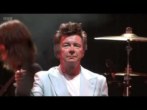 Rick Astley & Blossoms - Heaven Knows I’m Miserable Now (Cover The Smiths)