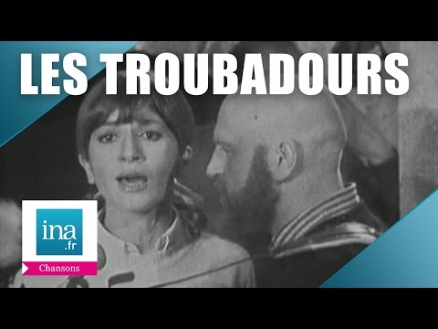 Les Troubadours "N'y pense plus tout est bien" (live officiel) | Archive INA