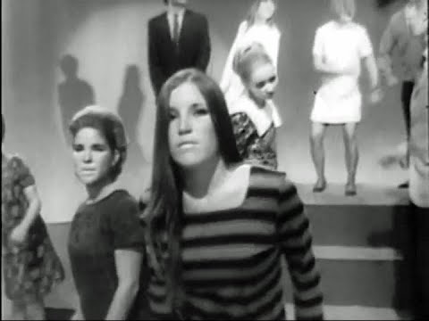 American Bandstand 1968 - Makeup for men? - I Can Take Or Leave Your Loving, Herman's Hermits