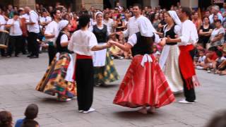 preview picture of video 'El ball del Xurripampi   Festa Major Agramunt 2014'