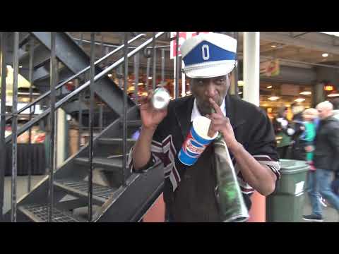 Strange #busking on #Seattle street