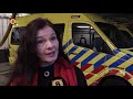 Ambulancepersoneel test nieuwe kleding