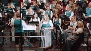 Schau doch net so bäs (All about that bass)