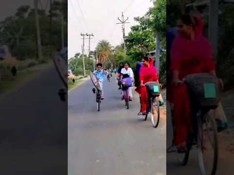 cycle stunt school girl reaction😲 #viral #shots