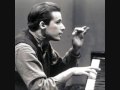 Glenn Gould - Mozart Piano Sonata No.8 K.310 A minor Movement 3 - Presto