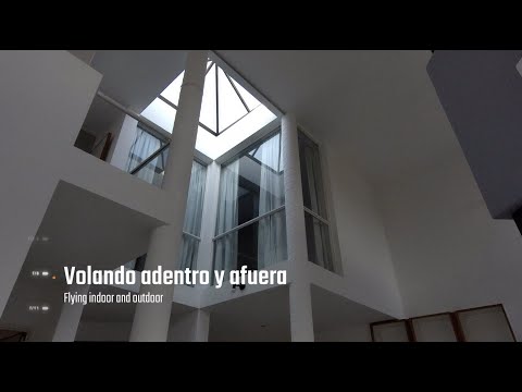 Skydio 2 y la arquitectura, volando afuera y adentro - Una bellísima casa en Belgrano, Buenos Aires.