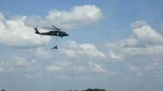 preview picture of video 'Blackhawk Helicopter Slingload Operations'