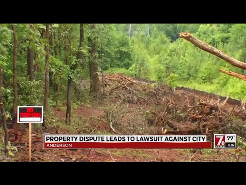 Anderson family sues city over property dispute
