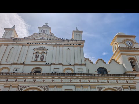 ¡Qué bonito es Chalatenango, El Salvador! conociendo su Catedral y portales. 🇸🇻⛪ 