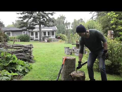 Fiskars Fiskar WoodXpert Sappie XA22 video
