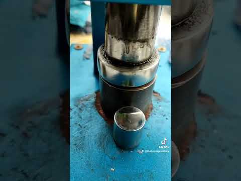 The satisfying process of making coin rings. Folding a 50p. #satisfying #jewellery