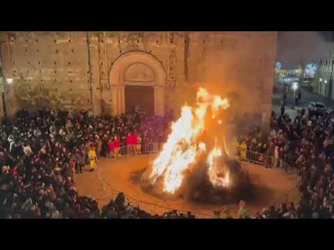 il rito dell'accensione dei faugni ad Atri