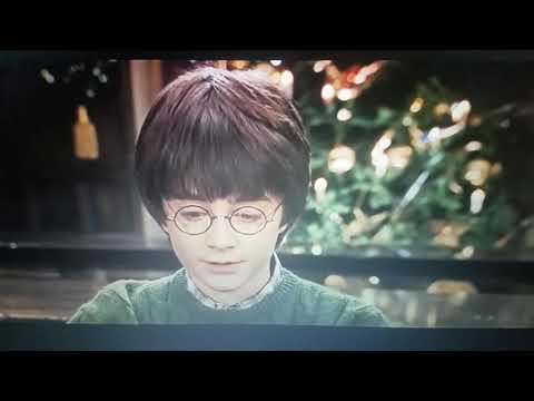 harry and ron chess play at hogwarts scene merry christmas