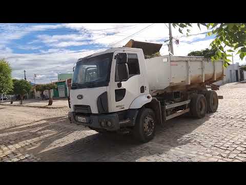 Coleta Com Material de Entulho e Pota de Árvores do Município de Paraú Rio Grande do Norte 
