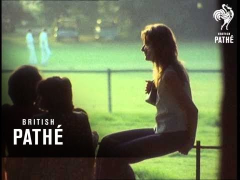Country Cricket - Colour (1972)