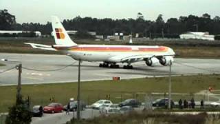 preview picture of video 'Entrada de um A 340 600 da Iberia na pista do aeroporto de Sá Carneiro'