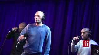 Akhenaton interprète «Même les anges» en live dans Couleurs tropicales #RFIMusique