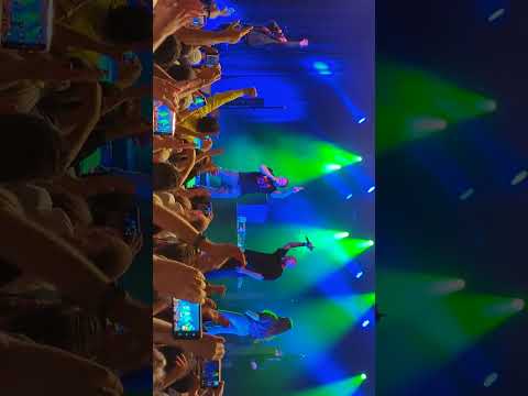 Curse feat. Cora E., Stieber Twins & Aphroe – Aera / Familia (Frankfurt 1. November 2024)