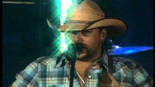 JASON ALDEAN   I Use What I Got  2010 LiVE @ Gilford