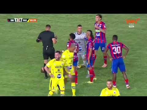 🟥 Unión Magdalena is down to 10 men after Roberto Hinojosa's entry! #LALIGAxWIN 🔵🔴⚽🌋