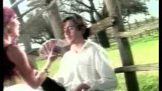 Los Prisioneros - Estrechez de Corazon [Video]