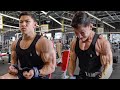 DESTROYING SHOULDERS AT AN OPEN GYM! || Montréal Adventures Ep. 1