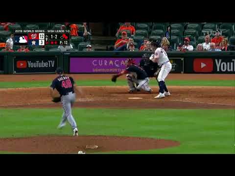 Lamentable. Pepe Segarra no atrapa la pelota de foul.