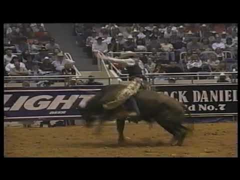 Michael Gaffney vs Roadrunner - 97 PBR Charlotte (82.5 pts)