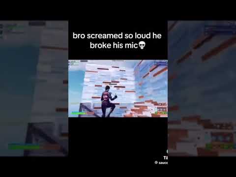 bro broke his mic from being so loud #fortnite