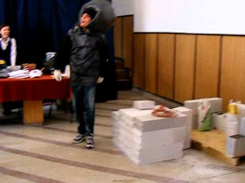 Ziua Colegiului Christian Kertsch Brasov-11.02.2011 (150).AVI