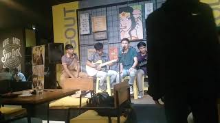 Download lagu Live hangout cafe - Lentera Senja (Tentang Rindu) mp3 Download lagu Live hangout cafe - Lentera Senja (Tentang Rindu) mp3