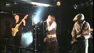 「See You」 by Flying Emotion (Superfly cover) 2011-10-30 in aube shibuya (angle2)